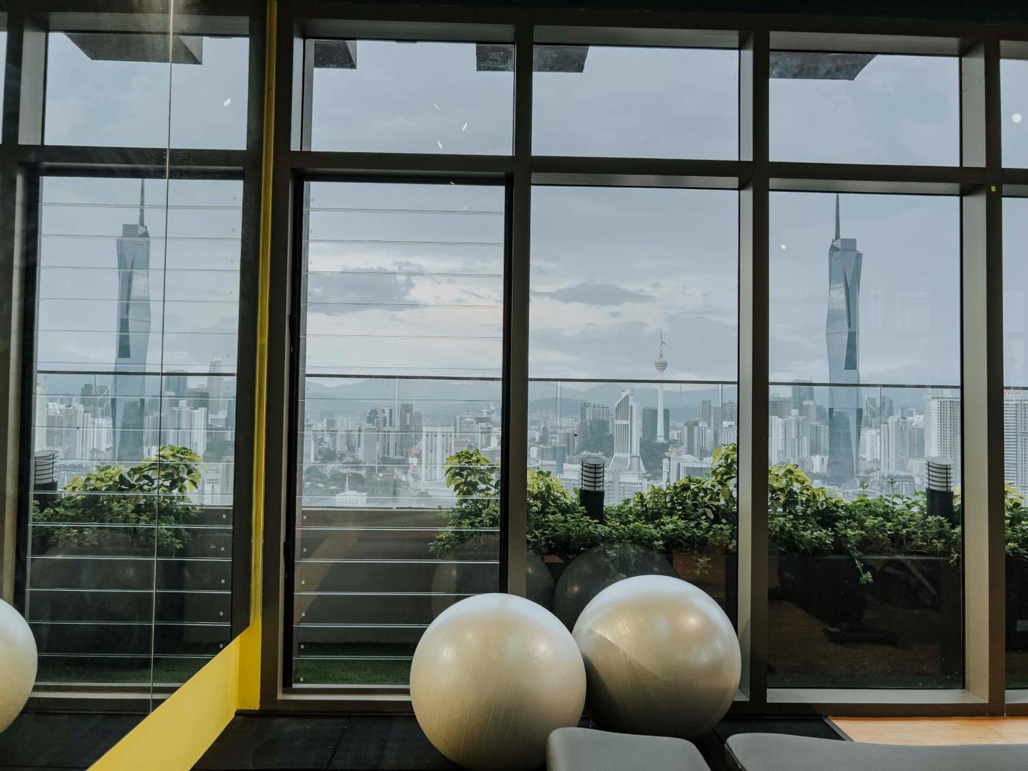 Sky Pool Suites Kl Sentral - Riveria City Kuala Lumpur Exterior foto